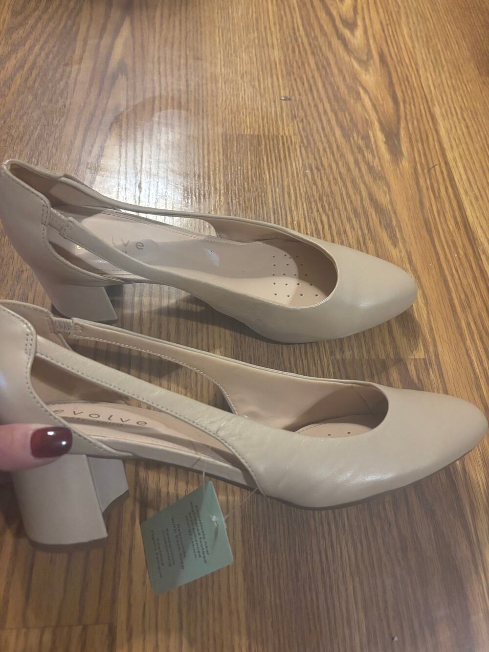 NWT Easy Spirit Nude Pointed Tow block Heel Slingback Heels